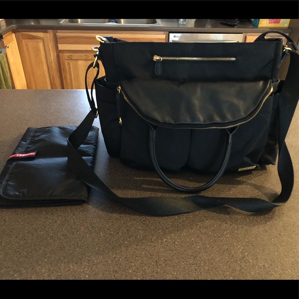 Skip Hop Chelsea Downtown Chic Diaper Bag